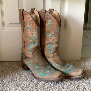 Size 11 Patterned Circle G Boots